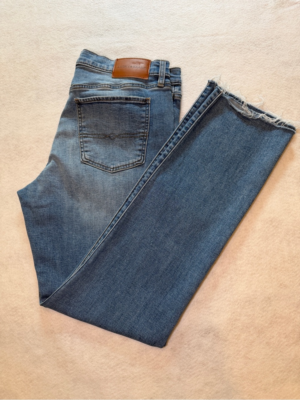Lucky Brand Women's Sweet Straight Jeans Mid Rise, Raw Hem, Med Wash, Size 14